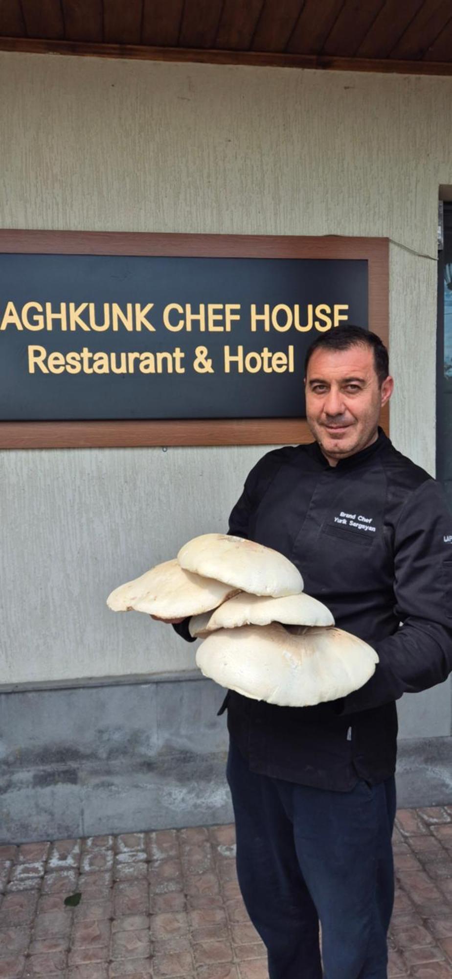 Tsaghkunk Chef House Hotel & Restaurant Sevan Exteriör bild